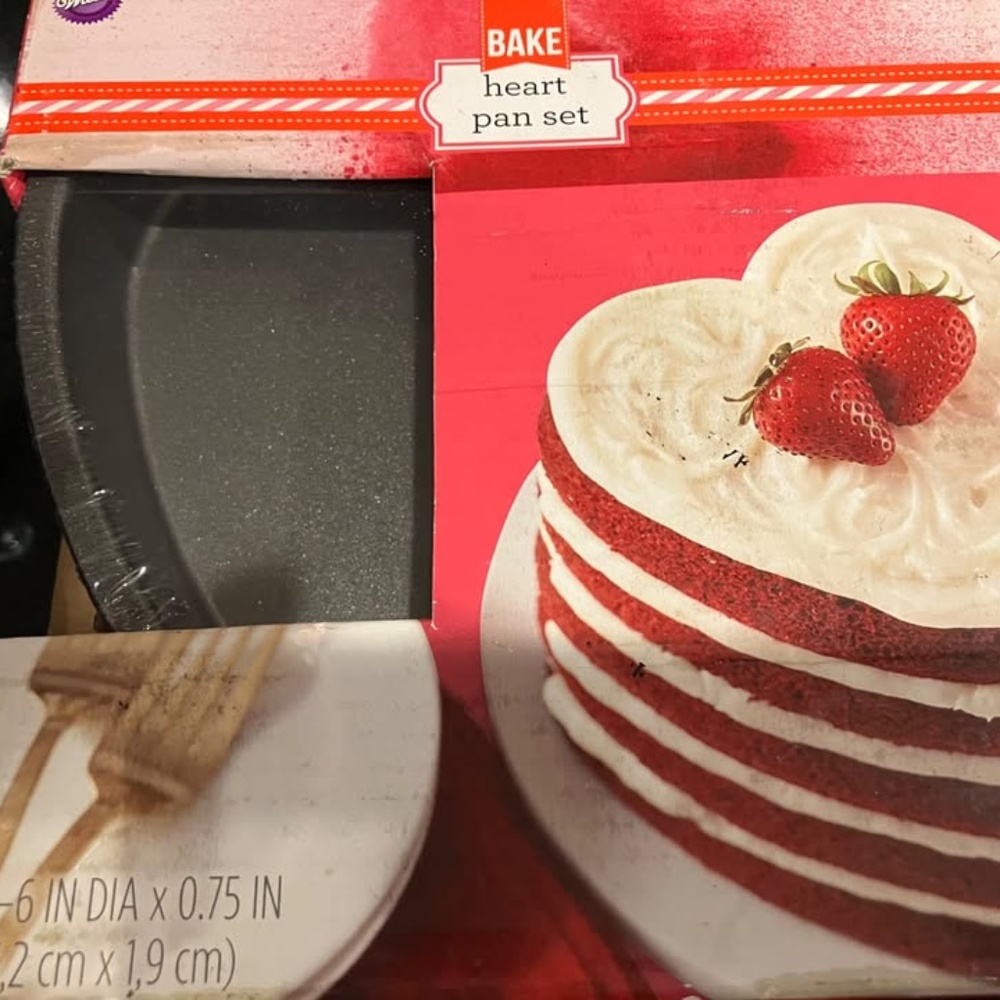 Wilton Heart Cake Pan – Brand New ❤️ Valentine’s & Date Night